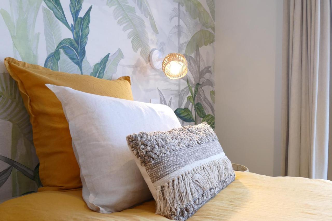Les Agapanthes Bed & Breakfast Camphin-en-Pevele Bagian luar foto