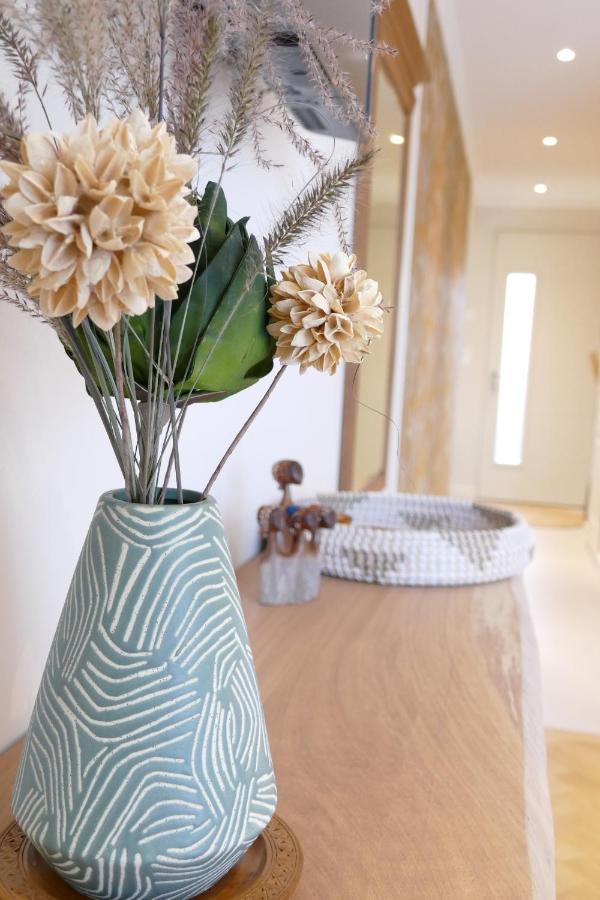 Les Agapanthes Bed & Breakfast Camphin-en-Pevele Bagian luar foto
