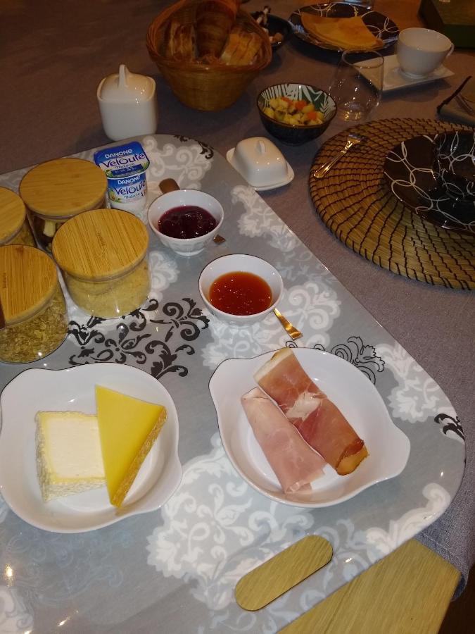 Les Agapanthes Bed & Breakfast Camphin-en-Pevele Bagian luar foto