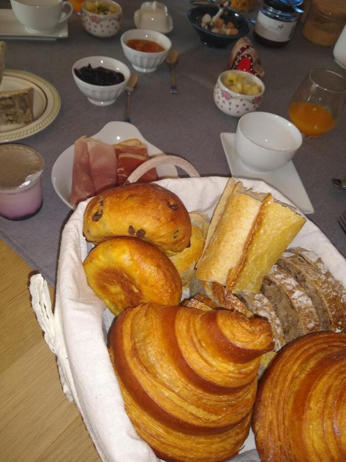 Les Agapanthes Bed & Breakfast Camphin-en-Pevele Bagian luar foto